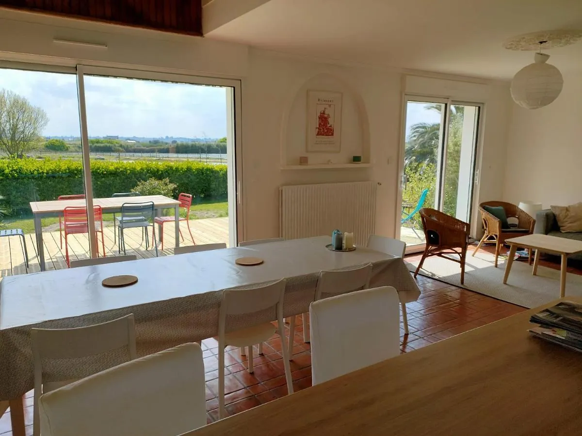 Calme Et Lumiere A 2 Pas De La Mer Plouescat Holiday home